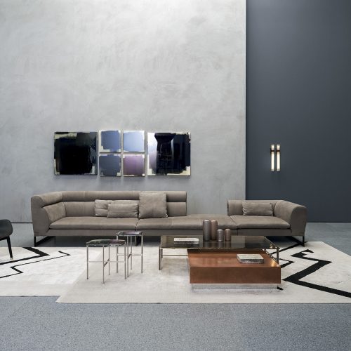 Atla Pattern Two rug, Weft and warp in cotton and hand-spun and Tibetan wool in white and black triangle pattern in a living room,