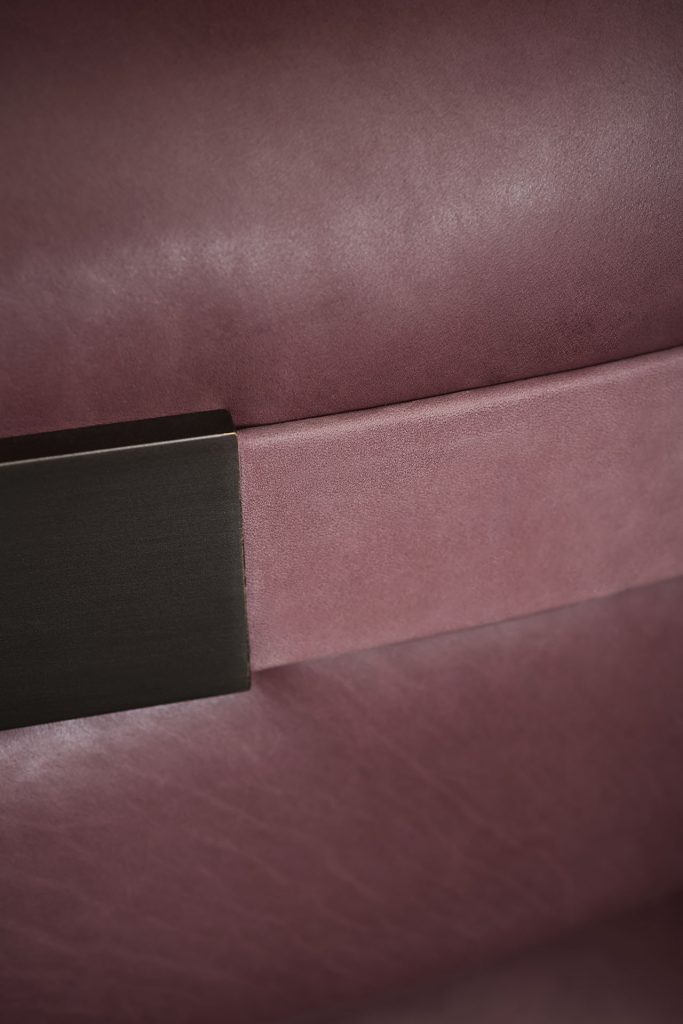 Bax_Belt_armchair_003