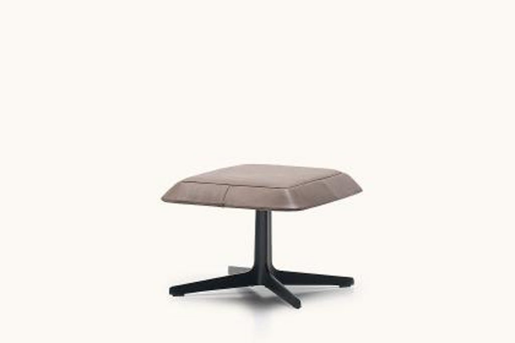 DeS_DS-144_hocker_001