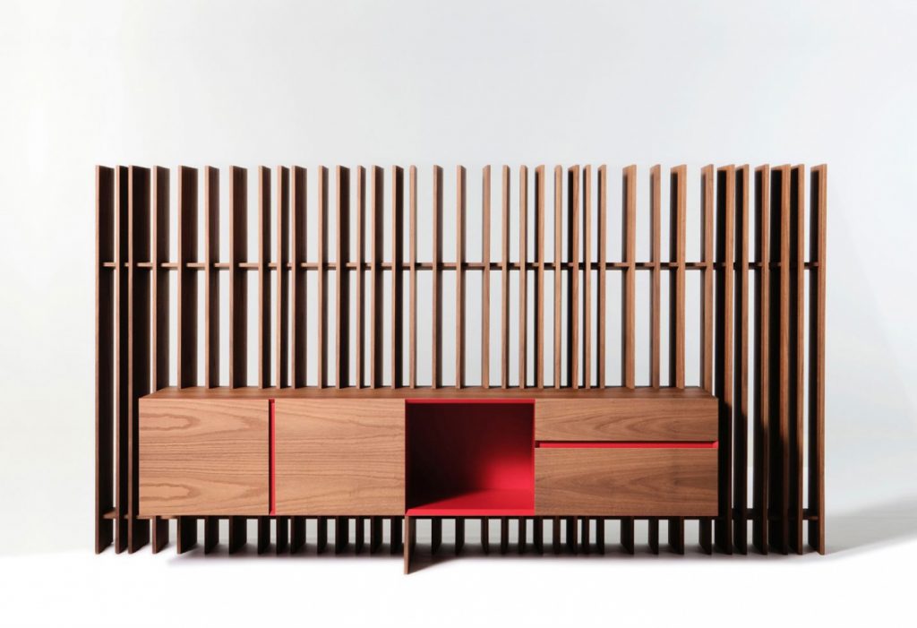 Partition/bookcase made of a wooden base in a brown colour