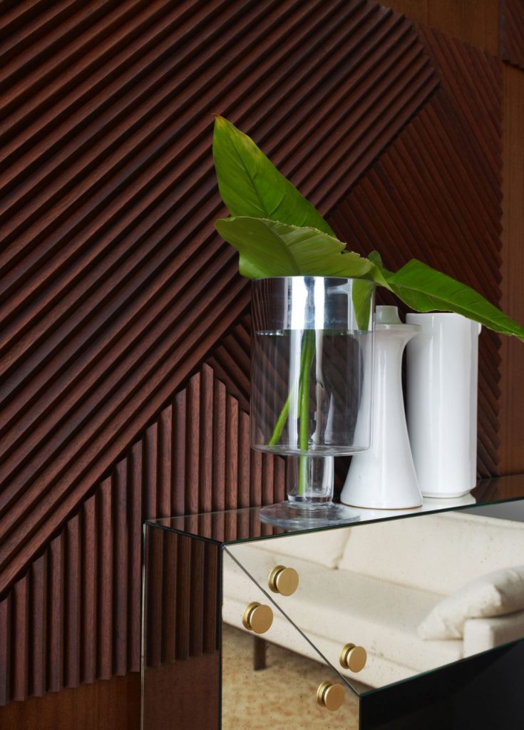 Emm_StripesBoiserie_003