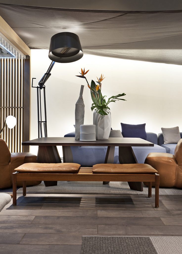 10th Joint Lounge Table