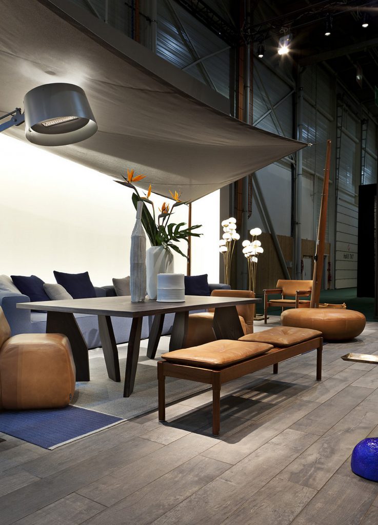10th Joint Lounge Table