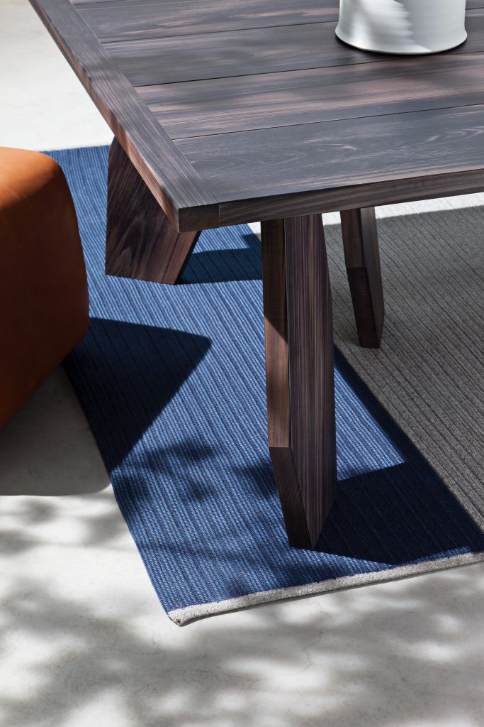 10th Joint Lounge Table