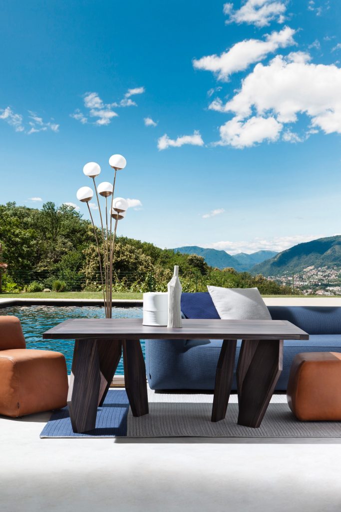 10th Joint Lounge Table