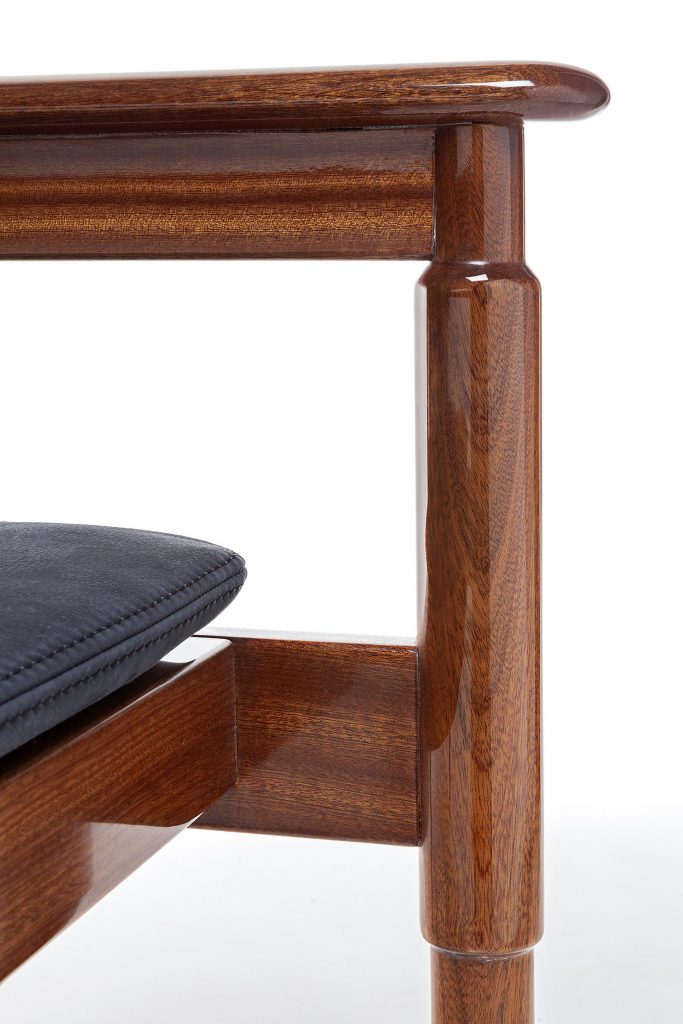 Ext_10th_Vieste_armchair_004
