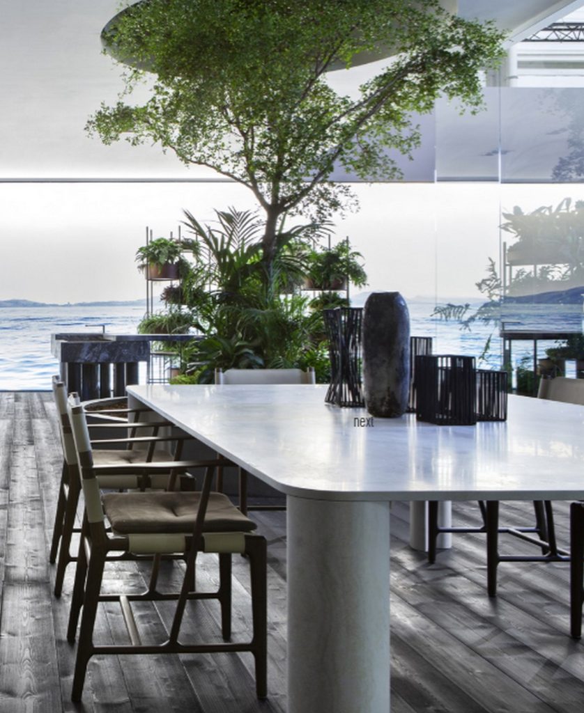 Michelangelo Dinner Table