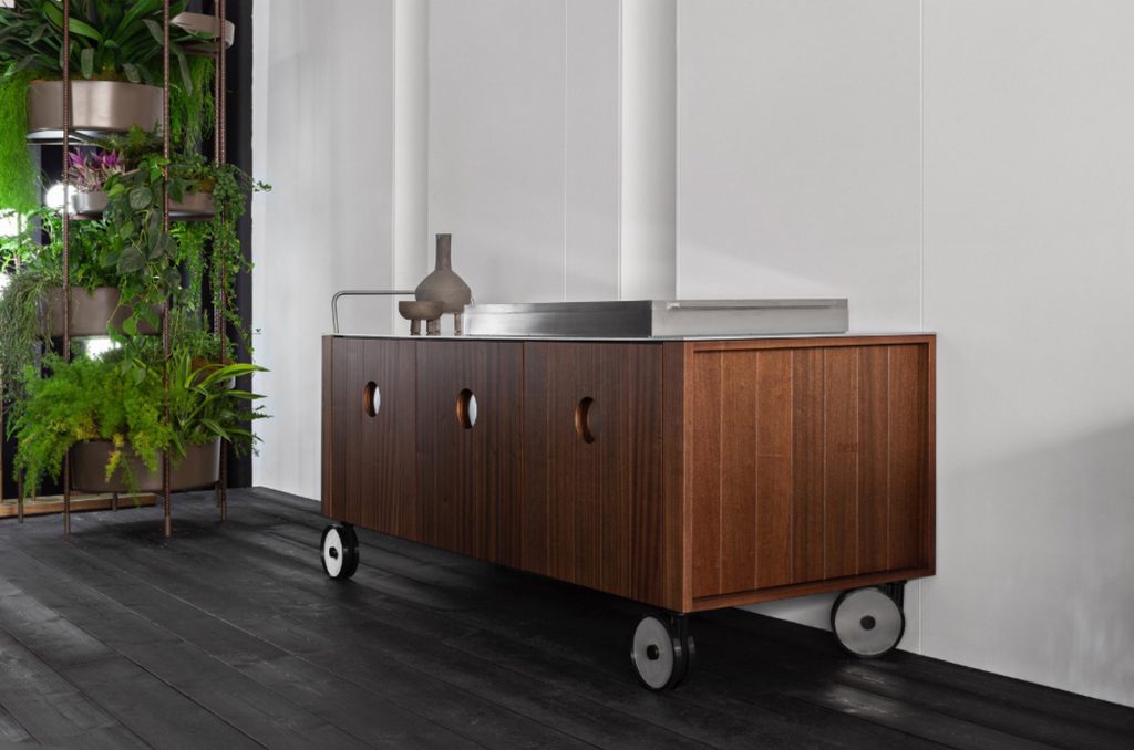 Roller Kitchen