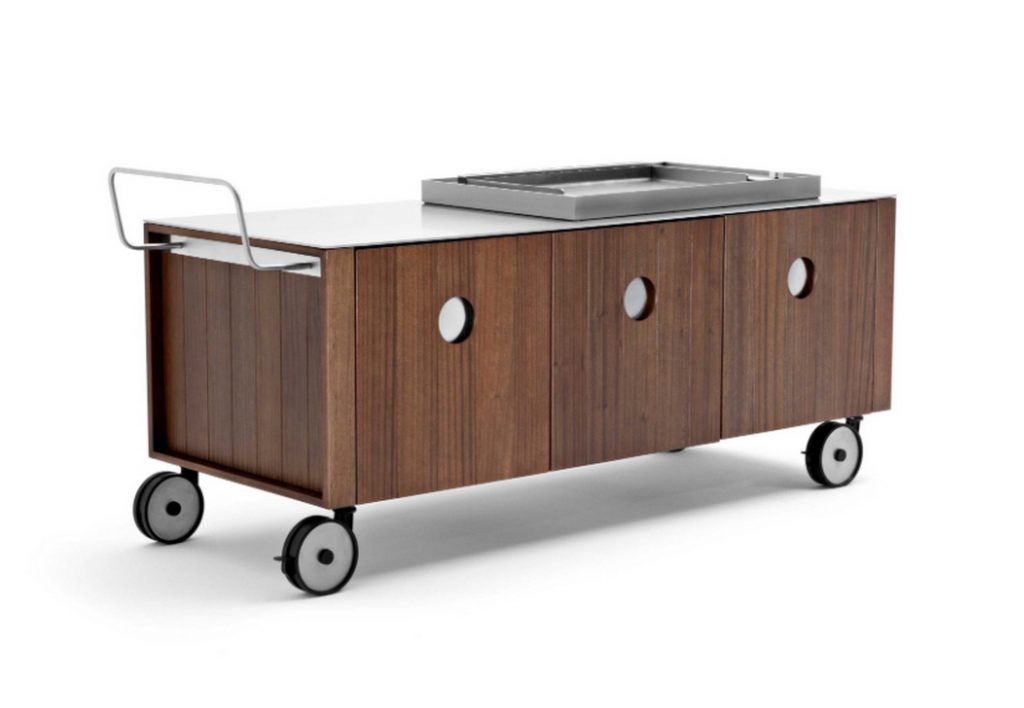 Roller Kitchen