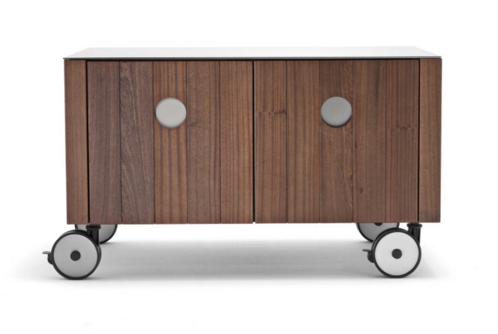 Roller Kitchen