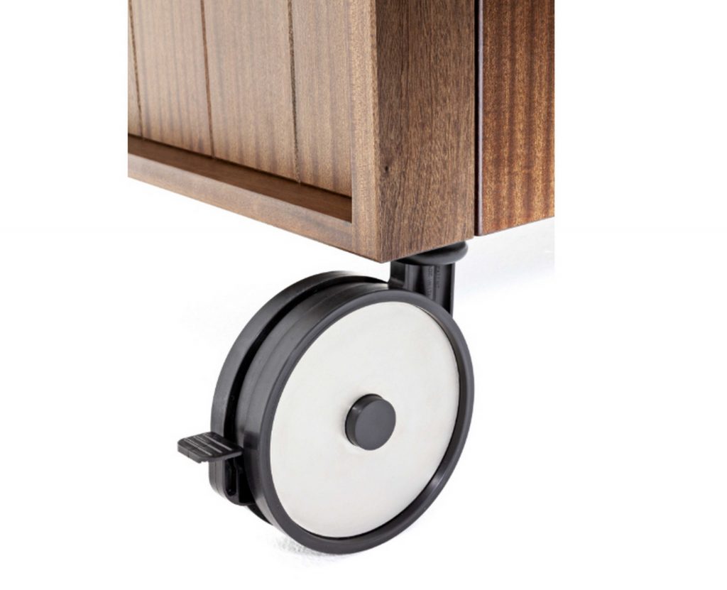 Roller Kitchen