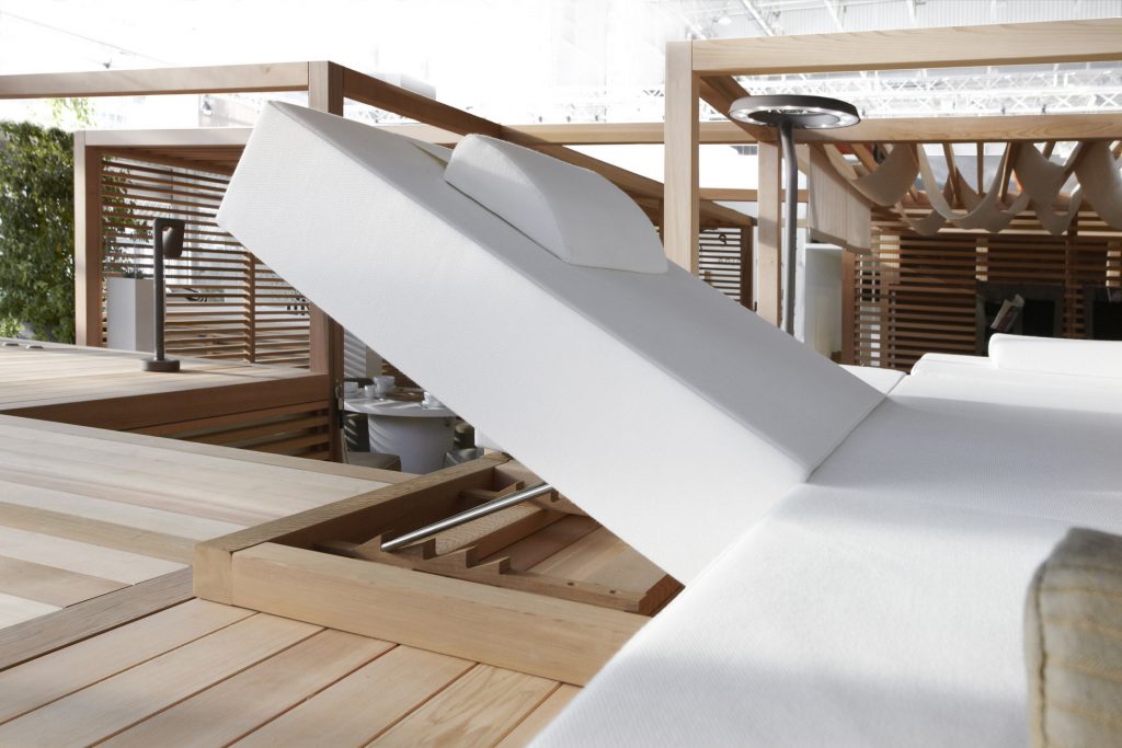 Zen Sundeck