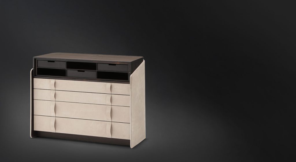 Gentleman Dresser High