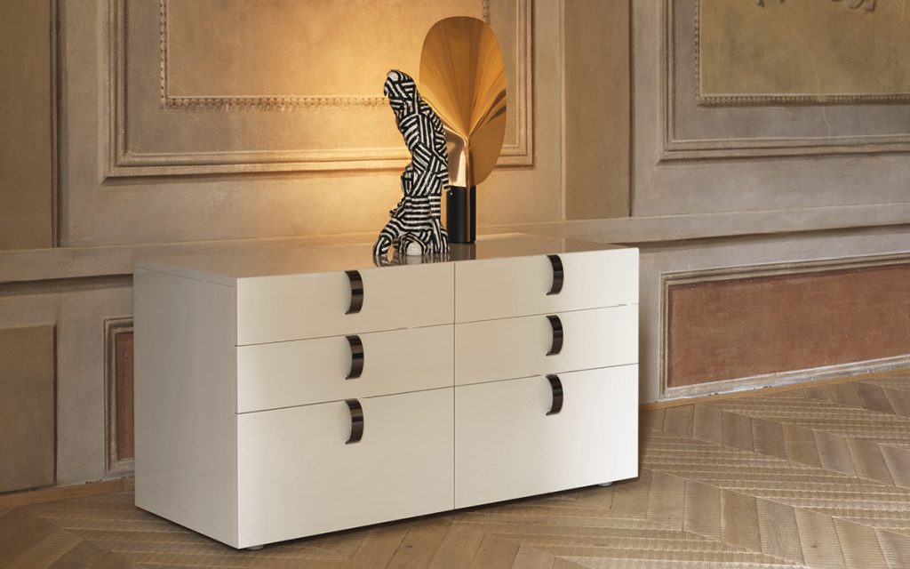 Splendor Dresser