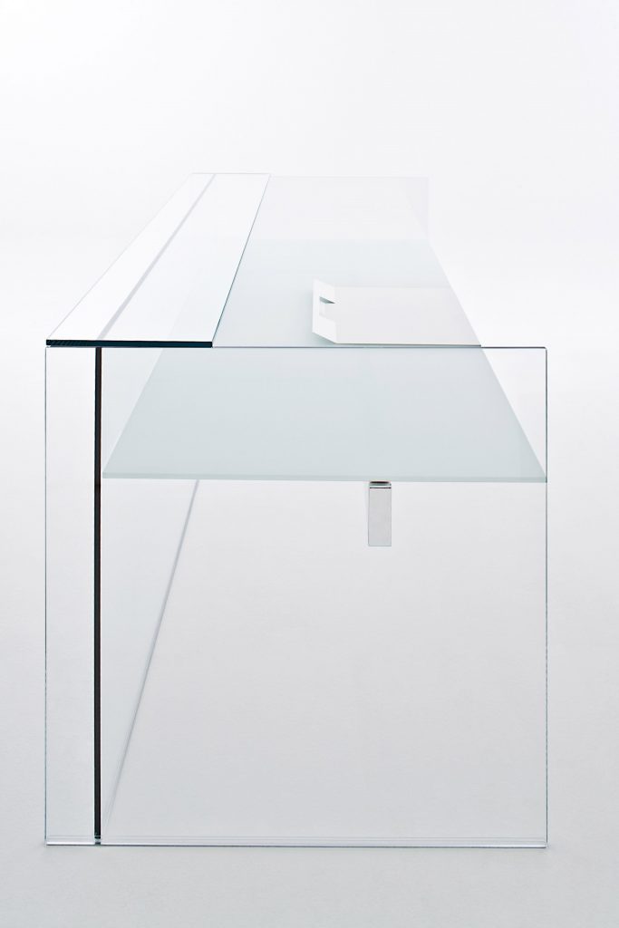 Gal_Air-Desk-Hall_002