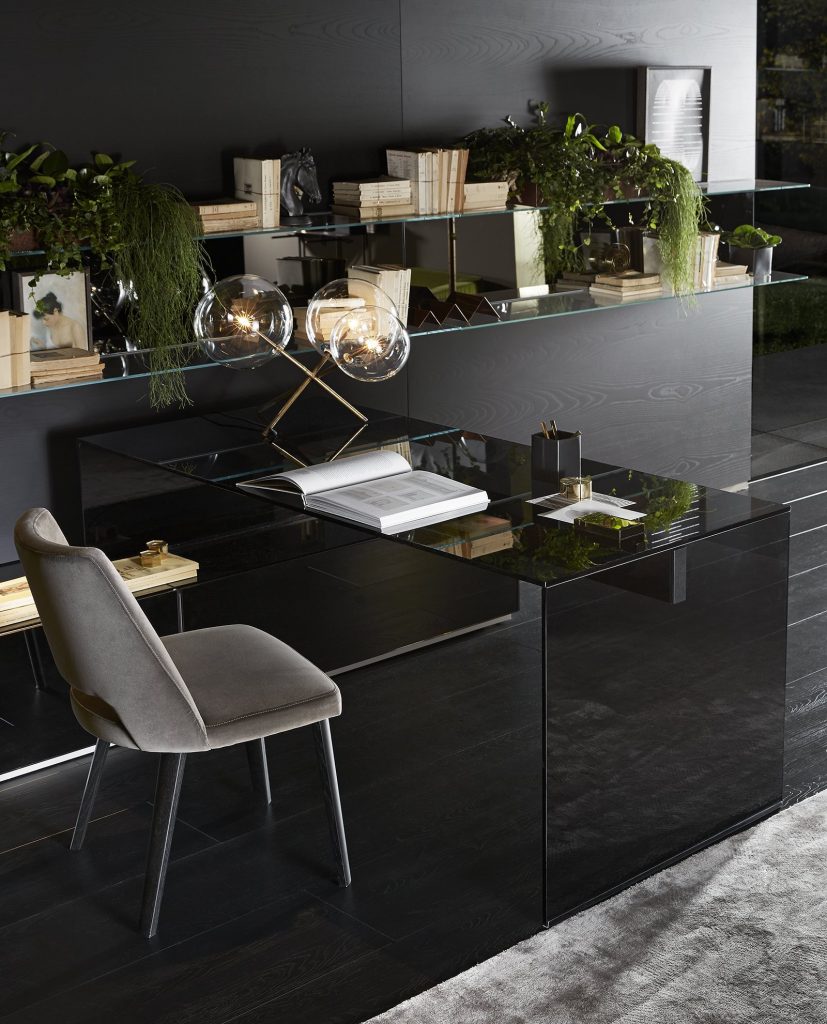 Gal_Elle-Plus-10-Shelving-systems-and-Boiserie_003