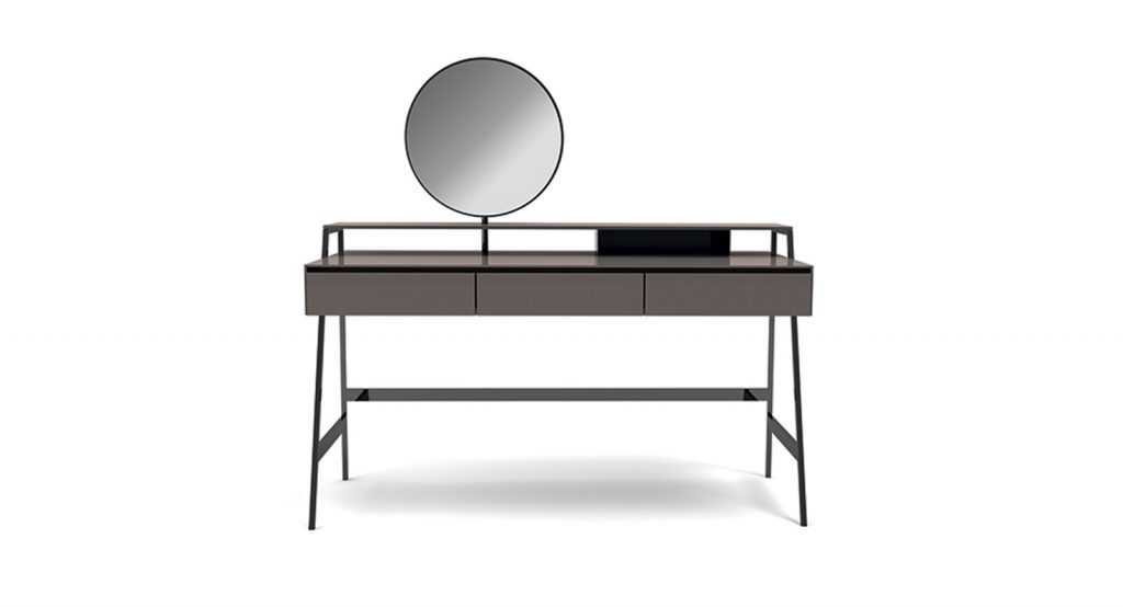Venere wooden desk featuring a wooden top and slender black legs on a white background.