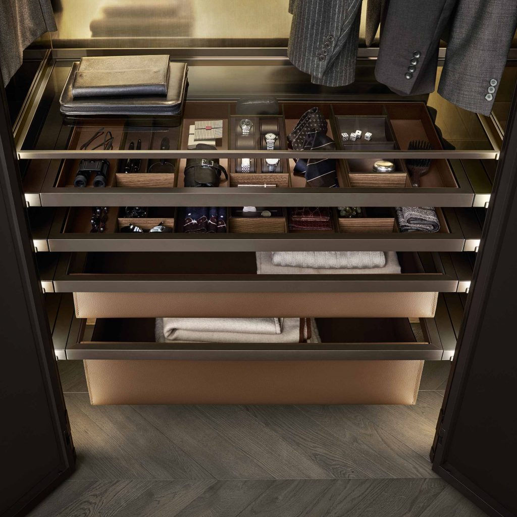 Cover Closet