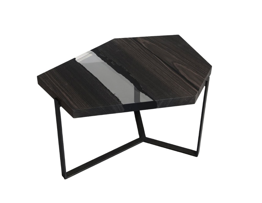 A bold and contemporary coffee table crafted from rich peatwood, accented by a clear resin river. The faceted silhouette and dark tones bring a refined yet dramatic touch to modern interiors.