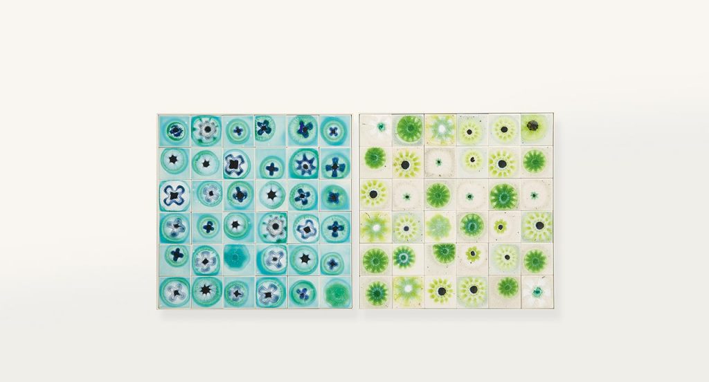 Len_Outdoor-Indoor-Living-Aqua-Collection-Bloom-side-table_004