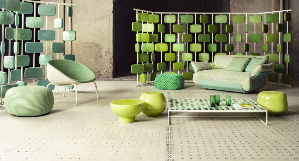 Len_Outdoor-Indoor-Living-Aqua-Collection-Bloom-side-table_005