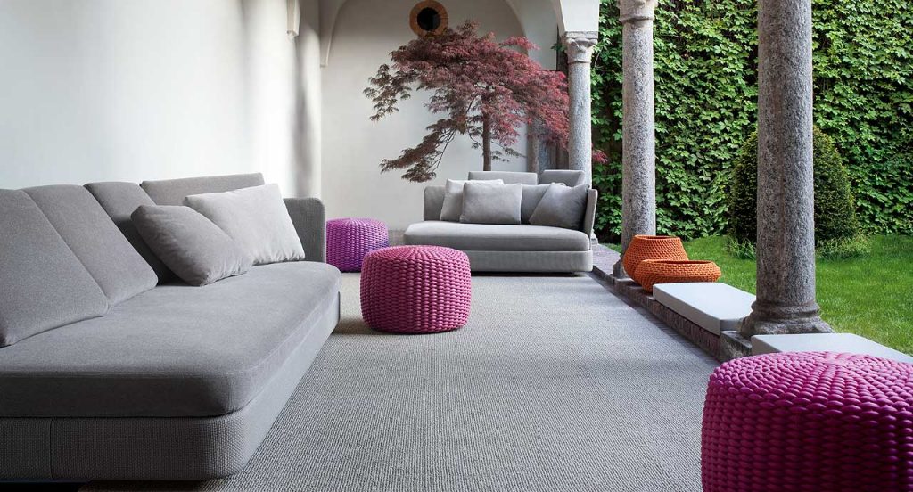 Len_Outdoor-Indoor-Living-Aqua-Collection-Cove-modular-platforms-and-pouf_005