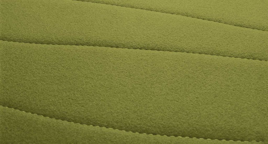 Onda rug made of felt in onda like pattern.