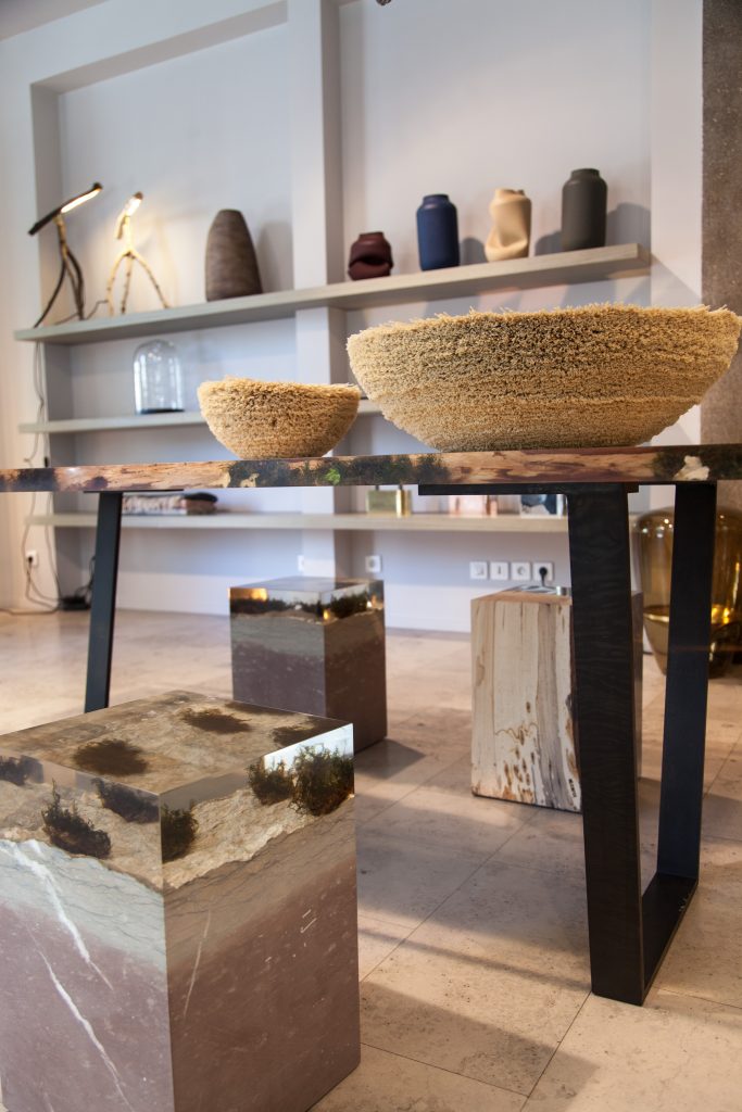 ddc_alc_ambient_dolomyth_stool6