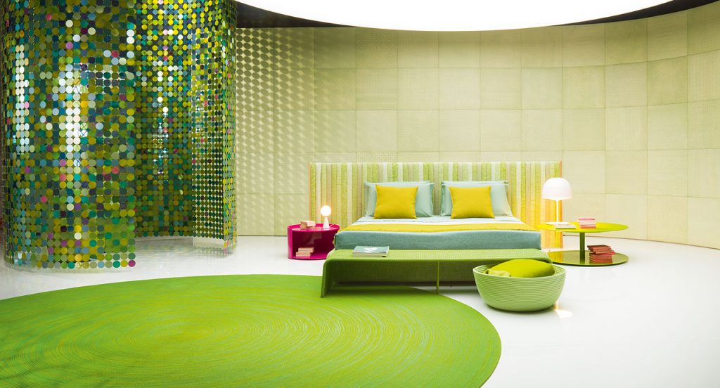 Green Sika large bowl in a bedroom.