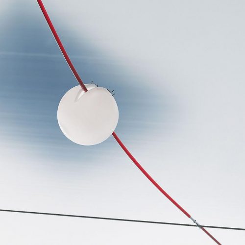 Yayaho Element One being shown against a gradient background