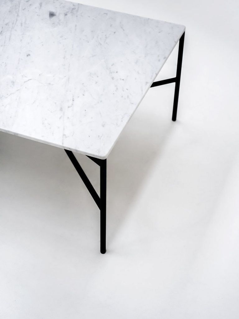 Chill-Out Table
