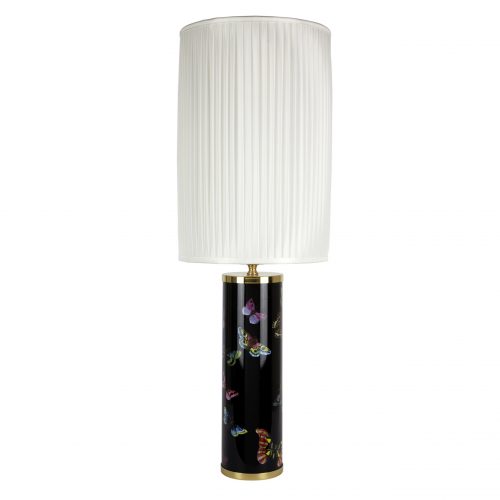 Losanghe cylindrical lamp with white lampshade in front of a white background