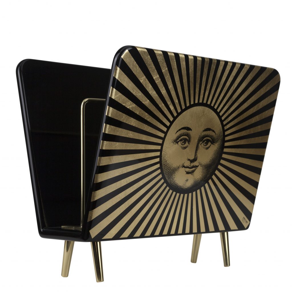 Sole Magazine Rack