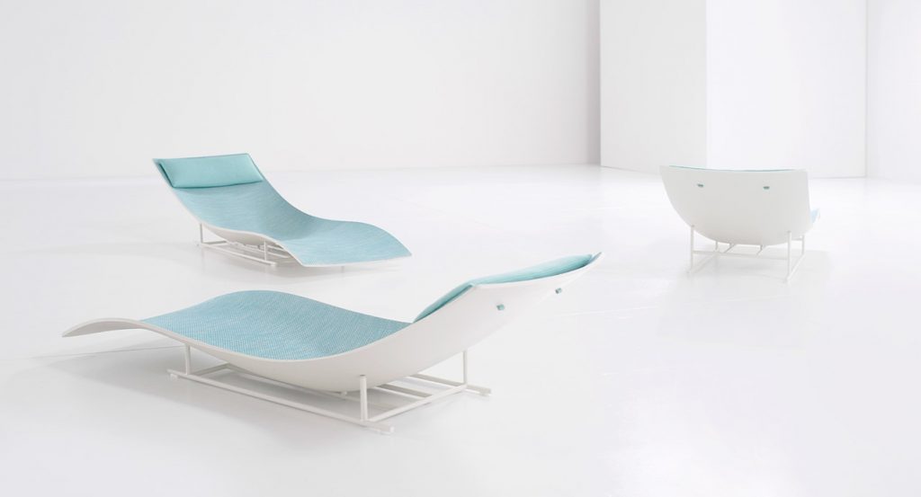 two Pool chair made of stainless steel and maris dyed in a white and light blue tone with plastic spacers