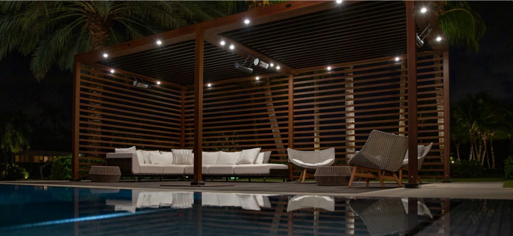 Tuu_Equinox_Louvered_Roof_Night_2