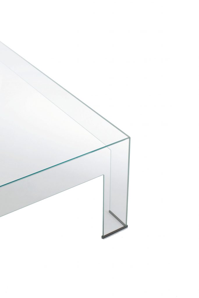 low table made of 6 mm thick glass base in a transparent tone