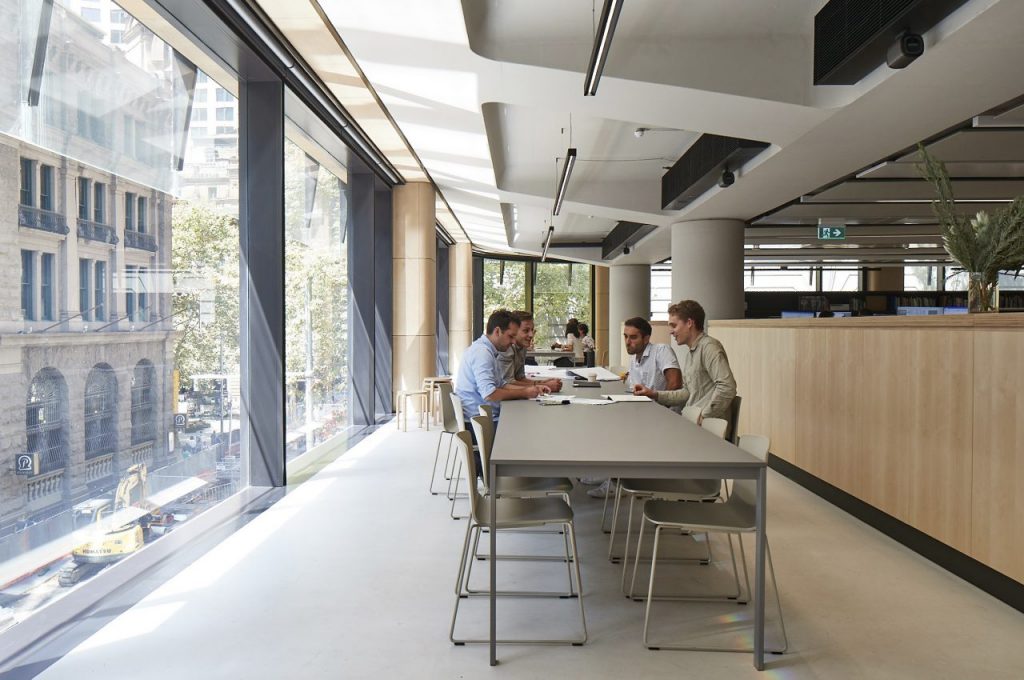 table made of steel in an extendable gray tone