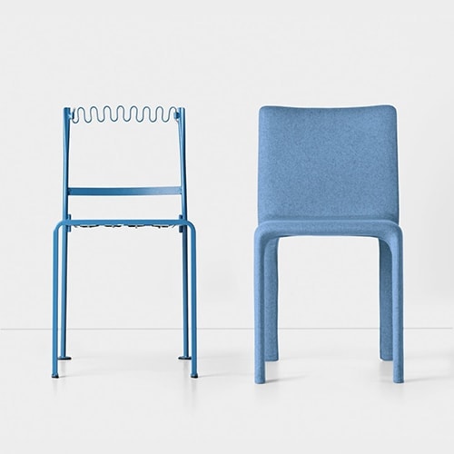 chair made of aluminum in its structure and completely covered in fabric in a blue tone