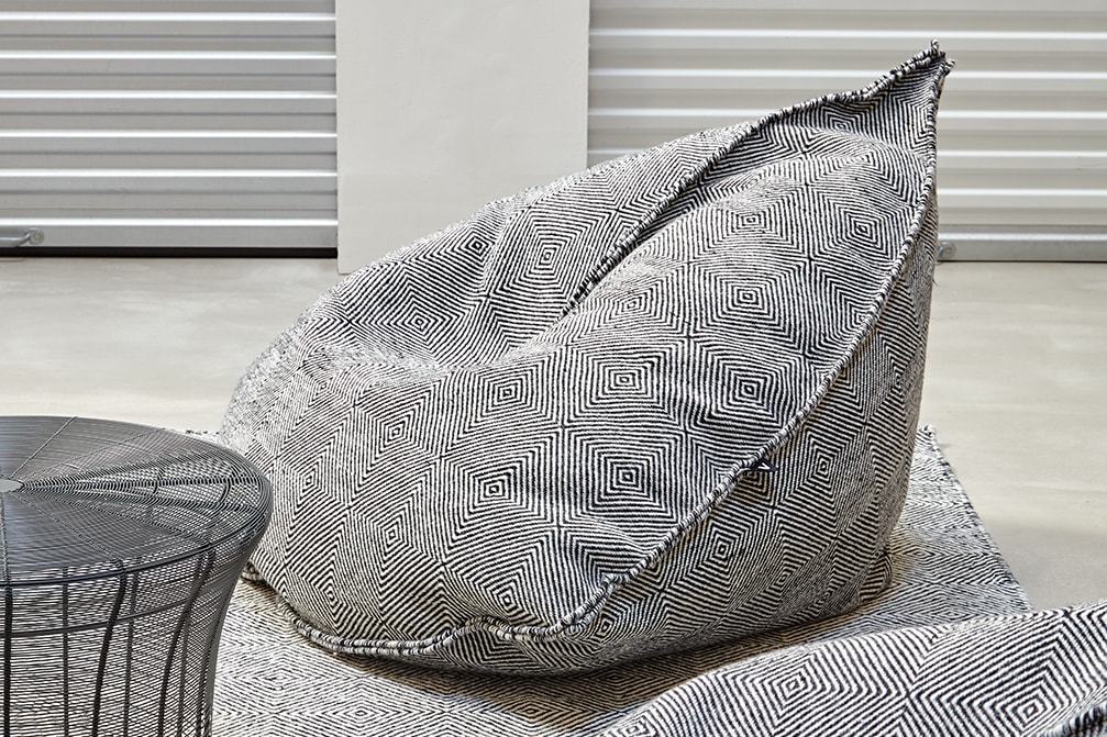 Sail Pouf
