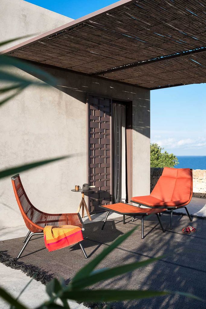 Rod_LAZE-002-lounge-chair-high-backrest_004