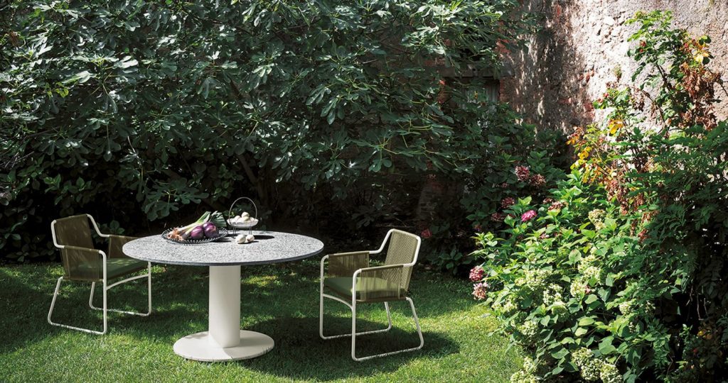 Platter 314 Table
