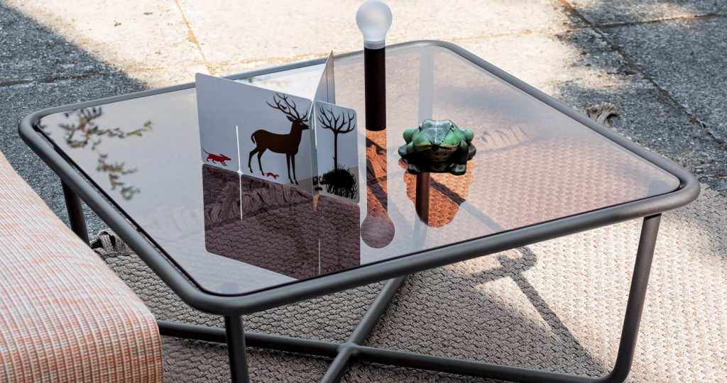 Sunglass 001 Coffee Table