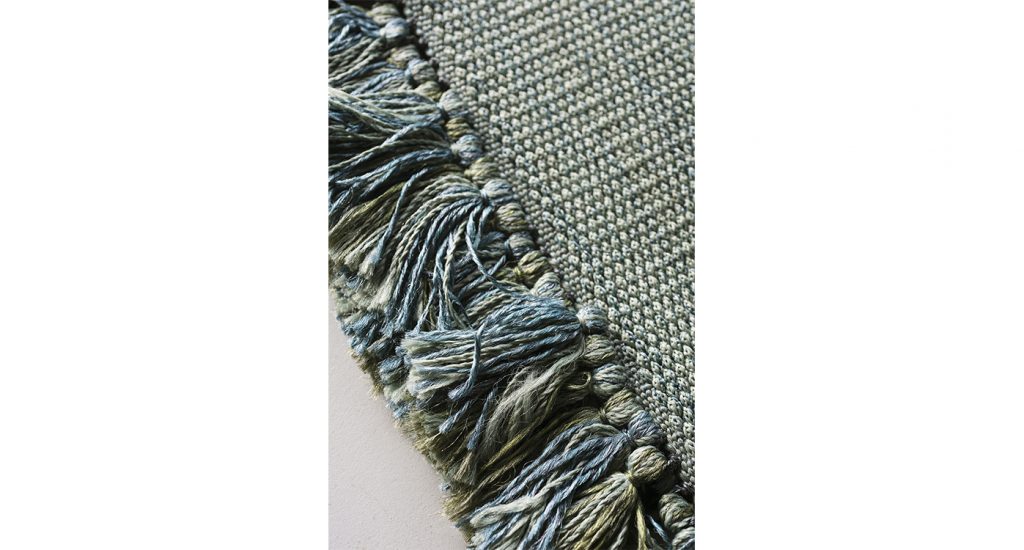 Close up of the edges of Tint Rug