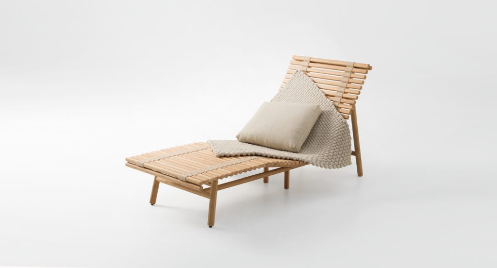 Shibui Chaise Longue in front of a white background