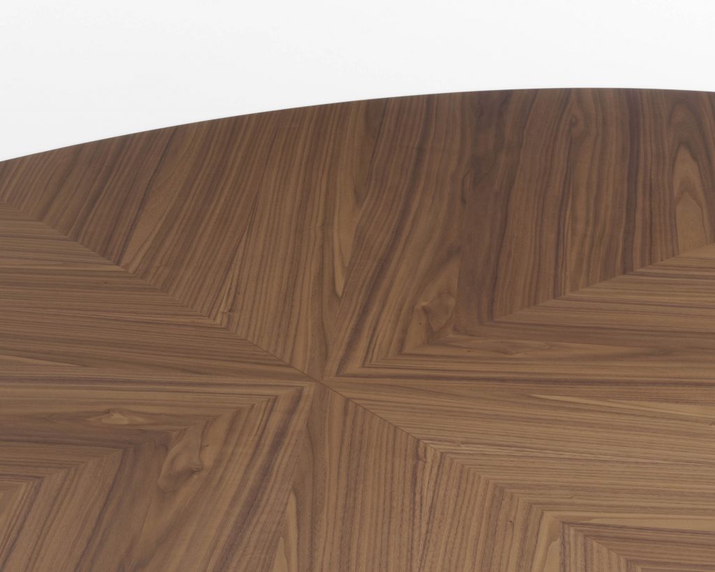 Close up of brown top of Barbara