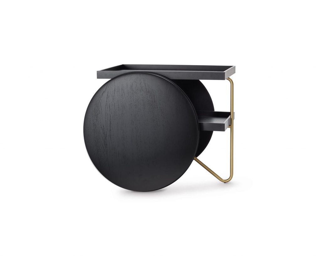 Chariot in a black color against a white background