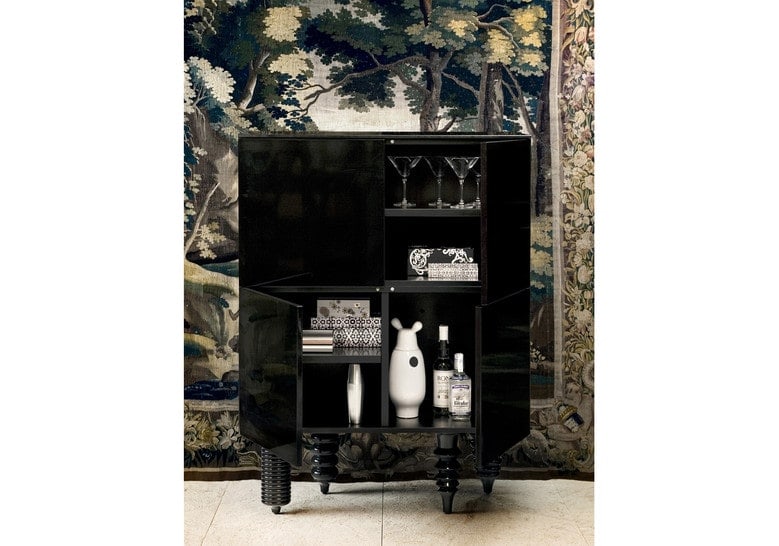 bar rack made of flamed wood in a shiny black color tone