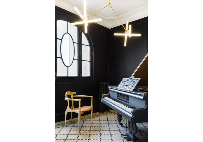 lamp made of steel base and LED light made in the shape of a flake