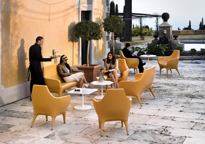 Showtime Sofa - Outdoor