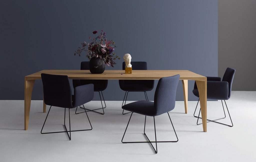 Jalis Chair